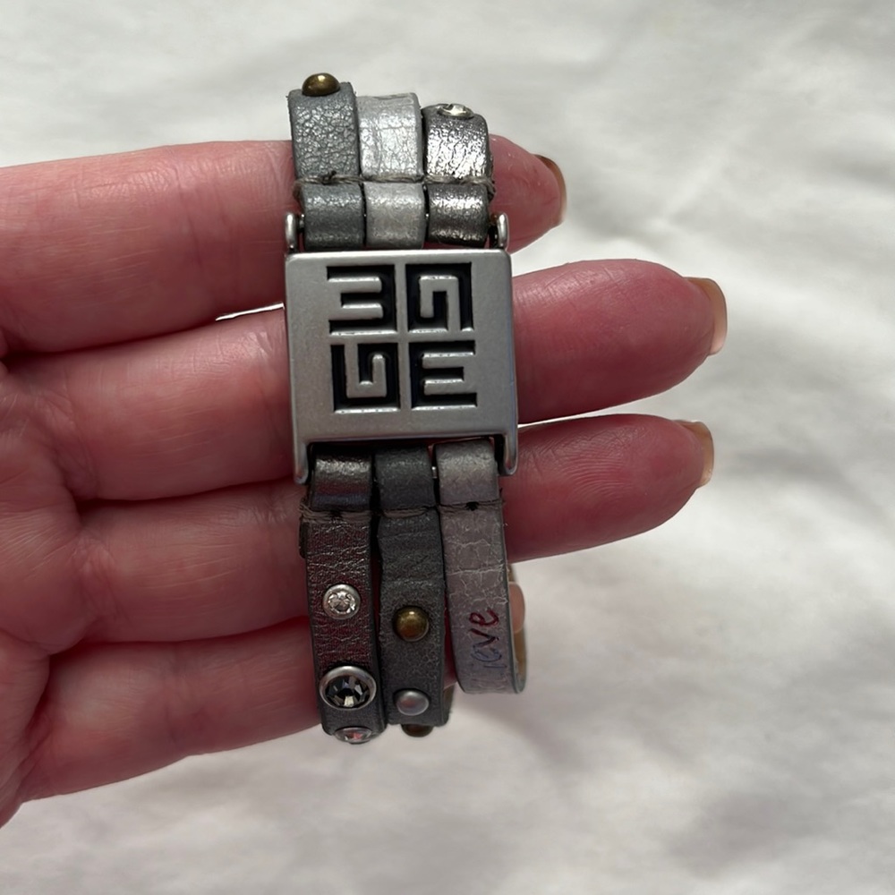 Courage magnetic clasp bracelet